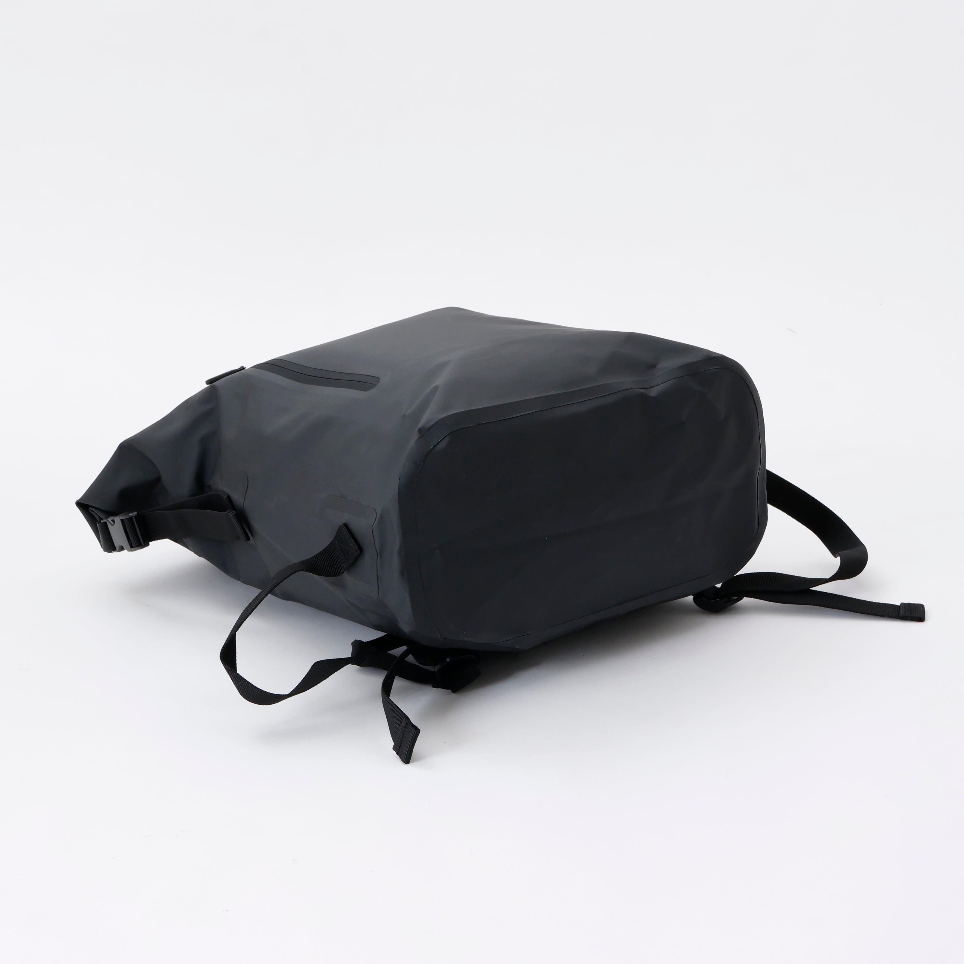 防水バックパック 35L｜アウトドア・マリンスポーツ対応｜Aegil公式